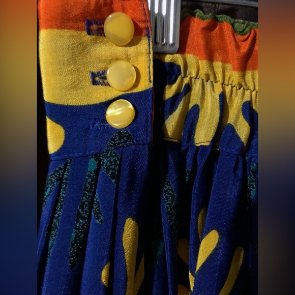 Dorothy Schoelen (Platinum Petites) Colorful A-Line Skirt with Bold Patterns! - Picture 5 of 11